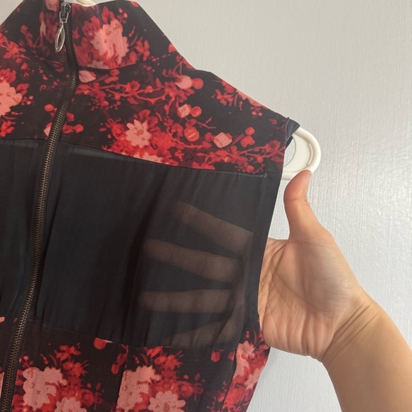 Shanghai Tang Black and Red Sheath Dress Size 6 - Picture 10 of 16